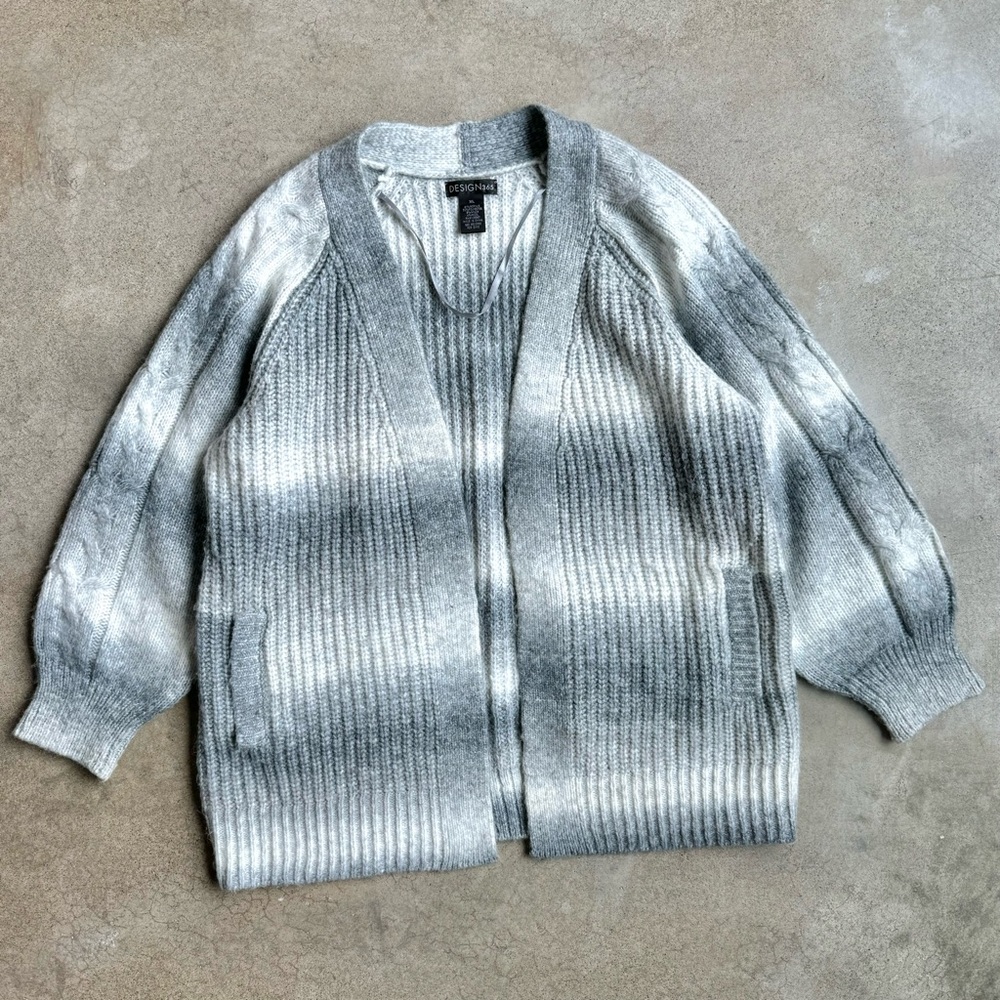 Design365 Grey Ombré Balloon Sleeve Cardigan